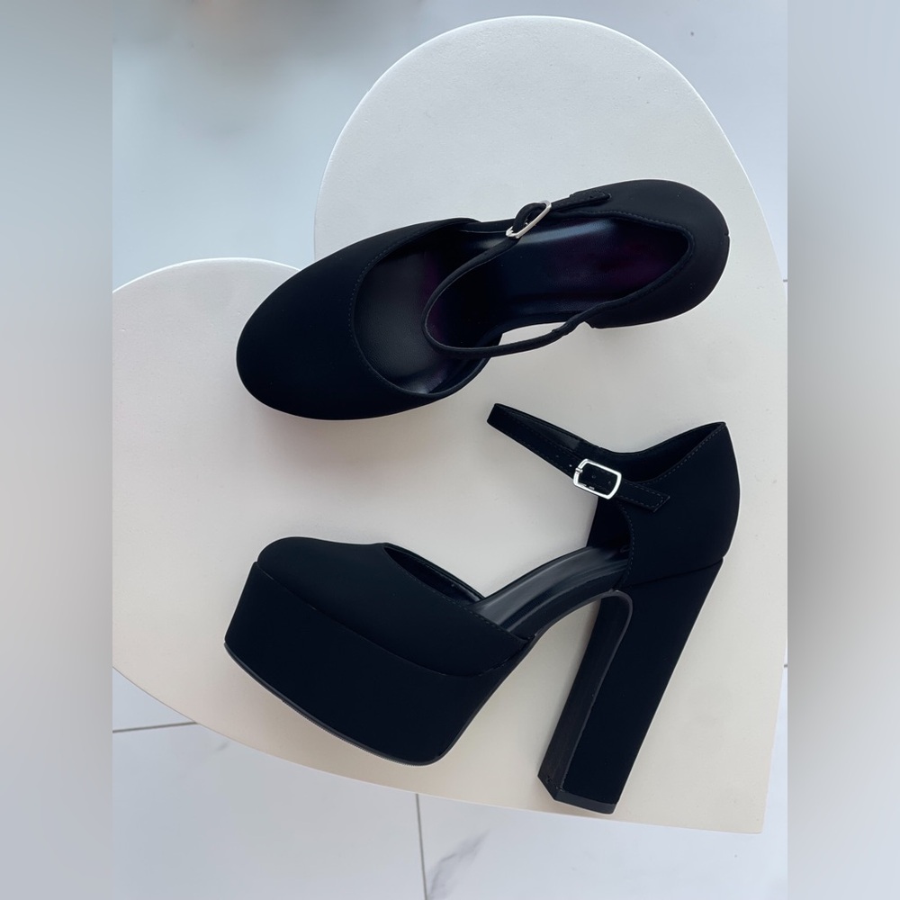 Black closed toe heels